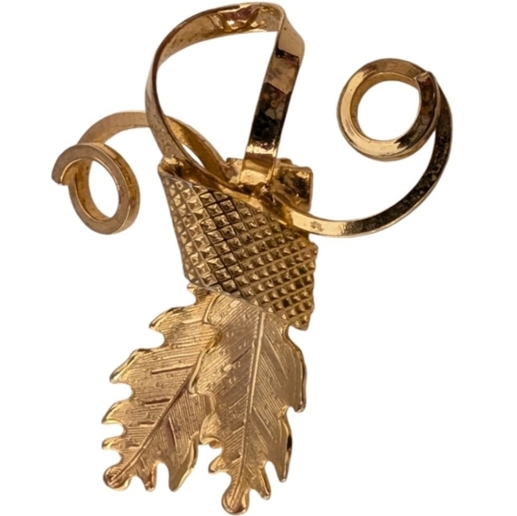 VINTAGE OAK Delicate Gold Brooch Twirl Leaf Retro Lapel Pin - Picture 3 of 8